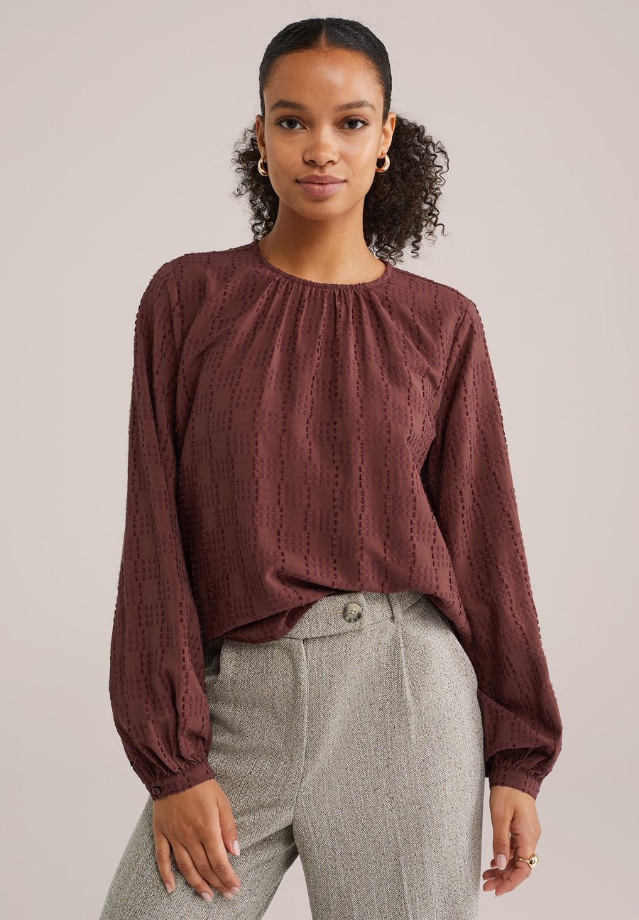 Блуза WE Fashion Blouse, Vintage Red/Mottled Dark Red
Блуза WE Fashion Blouse, Vintage Red/Mottled Dark Red