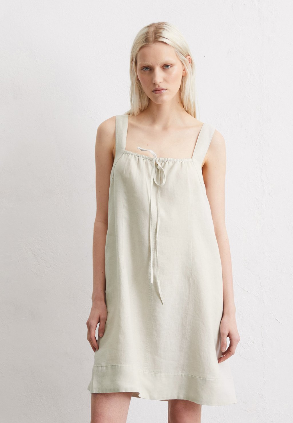 Повседневное платье KURZES FLARED AUS LEICHTER QUALITÄT Marc O'Polo, светло-серый
Повседневное платье KURZES FLARED AUS LEICHTER QUALITÄT Marc O'Polo, светло-серый