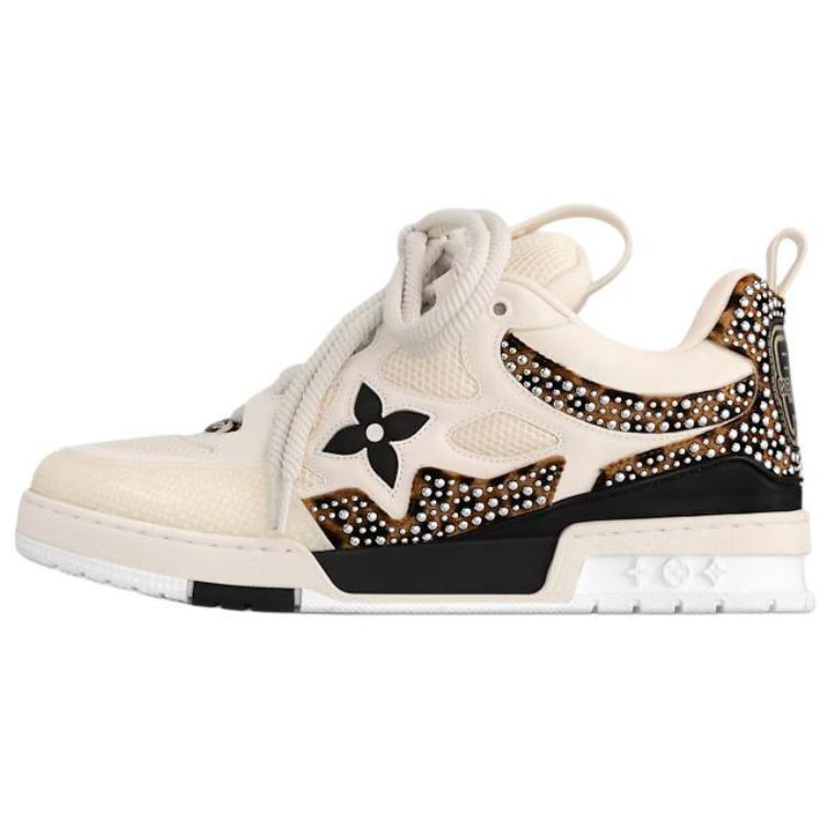 LOUIS VUITTON Skate 2025 Early Spring Мужская коллекция Mid top Кроссовки для скейтборда Мужские белые
LOUIS VUITTON Skate 2025 Early Spring Мужская коллекция Mid top Кроссовки для скейтборда Мужские белые