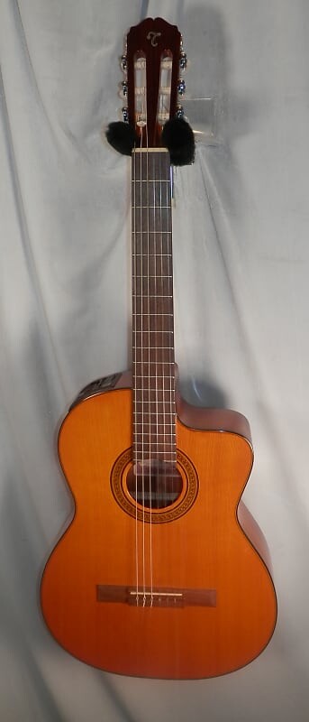 Акустическая гитара Takamine GC3CENAT Nylon String Classical Cutaway Acoustic Electric new
Акустическая гитара Takamine GC3CENAT Nylon String Classical Cutaway Acoustic Electric new