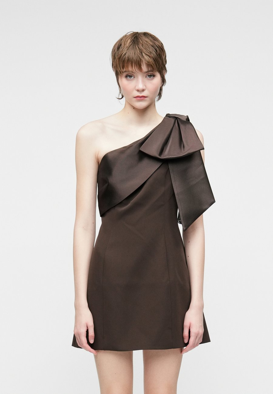 Платье Forever New HOLLY BOW MINI, Chocolate/Brown
Платье Forever New HOLLY BOW MINI, Chocolate/Brown