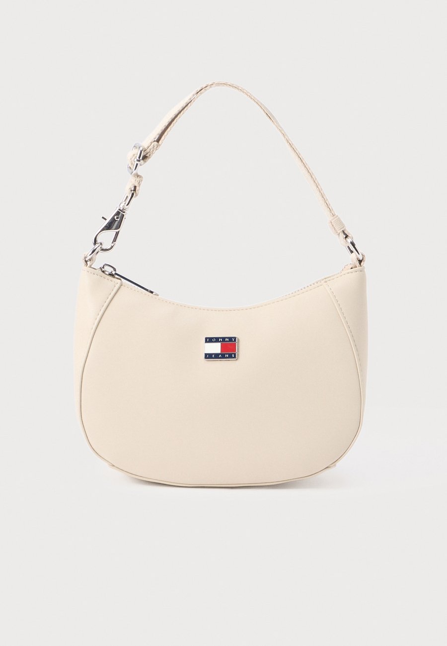 Сумка Tommy Jeans DAILY ELEVATED SHOULDER BAG, Gulf Sand/Beige
Сумка Tommy Jeans DAILY ELEVATED SHOULDER BAG, Gulf Sand/Beige