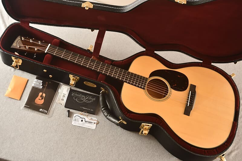 Акустическая гитара Martin Custom Shop 000 18 GE Style Golden Era Adirondack #2714342
Акустическая гитара Martin Custom Shop 000 18 GE Style Golden Era Adirondack #2714342