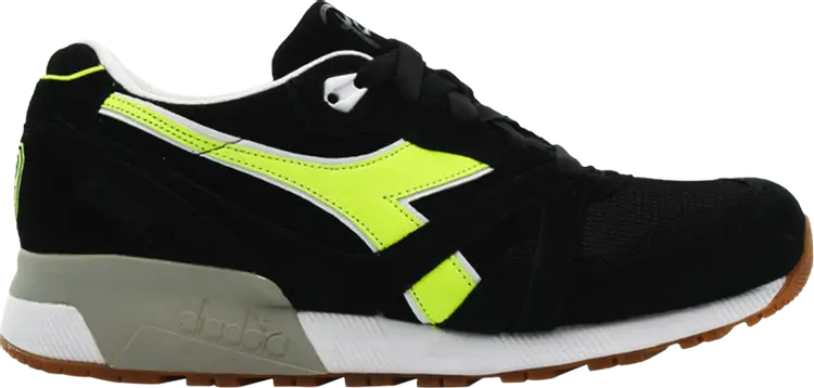 Кроссовки Patta x N9000 Game On - Black, черный
Кроссовки Patta x N9000 Game On - Black, черный