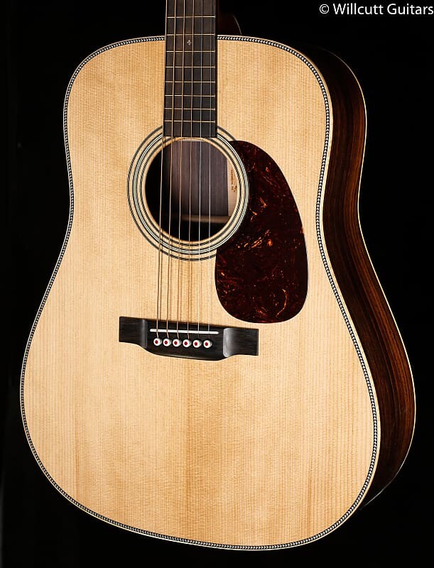 Мартин Д-28 Модерн Делюкс (727) Martin D-28
Мартин Д-28 Модерн Делюкс (727) Martin D-28