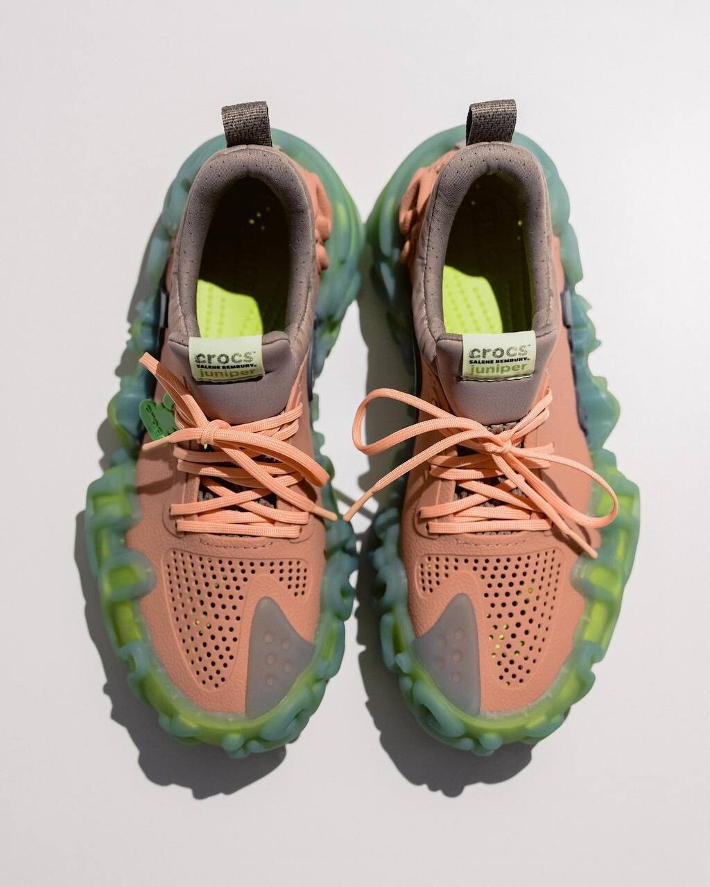 Кроссовки Crocs Salehe Bembury x Pollex Juniper, оранжевый
Кроссовки Crocs Salehe Bembury x Pollex Juniper, оранжевый