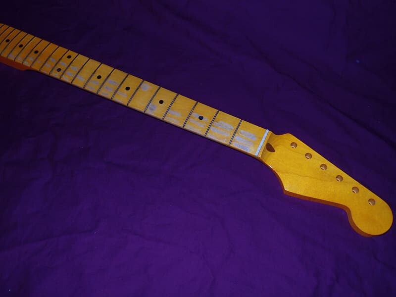 21 Jumbo Fret Relic 9.5 C Stratocaster Vintage Allparts Fender Licensed Maple Neck Fender Licensed Stratocaster Neck
21 Jumbo Fret Relic 9.5 C Stratocaster Vintage Allparts Fender Licensed Maple Neck Fender Licensed Stratocaster Neck