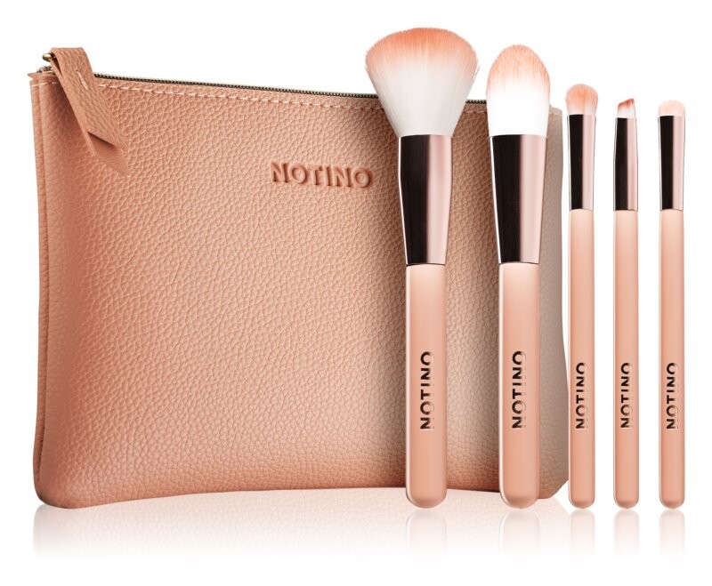 Дорожный набор кистей с косметикой Notino Glamour Collection Travel Brush Set with Pouch
Дорожный набор кистей с косметикой Notino Glamour Collection Travel Brush Set with Pouch