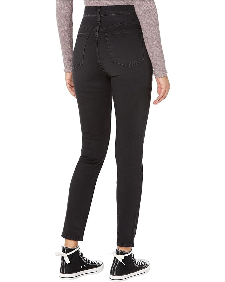 Джинсы Madewell 11" Roadtripper Skinny Jeans with Rips in Lakedale Wash, цвет Lakedale Wash
Джинсы Madewell 11" Roadtripper Skinny Jeans with Rips in Lakedale Wash, цвет Lakedale Wash