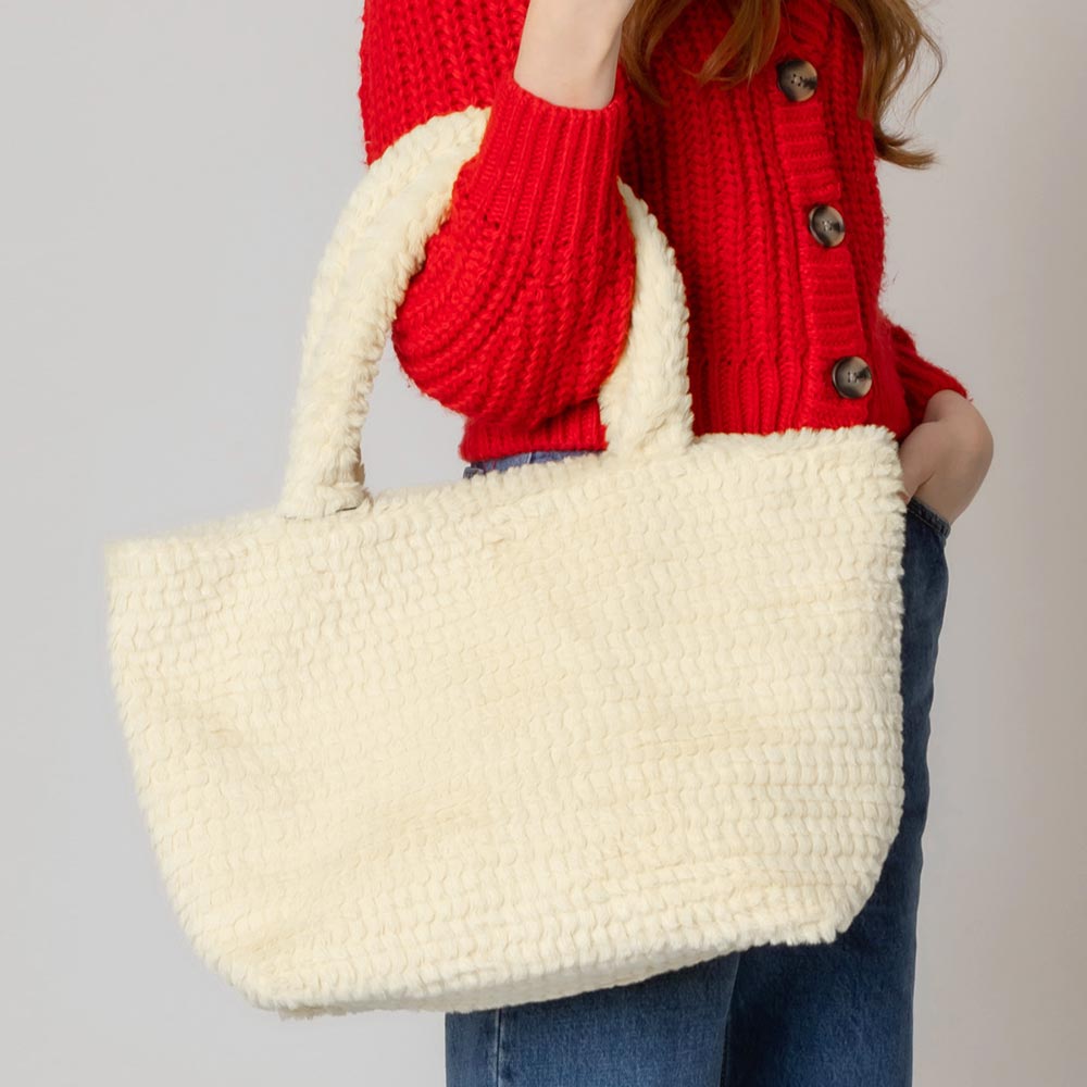 Сумка-тоут из пушистого меха FASHNZFAB, слоновая кость
Сумка-тоут из пушистого меха FASHNZFAB, слоновая кость