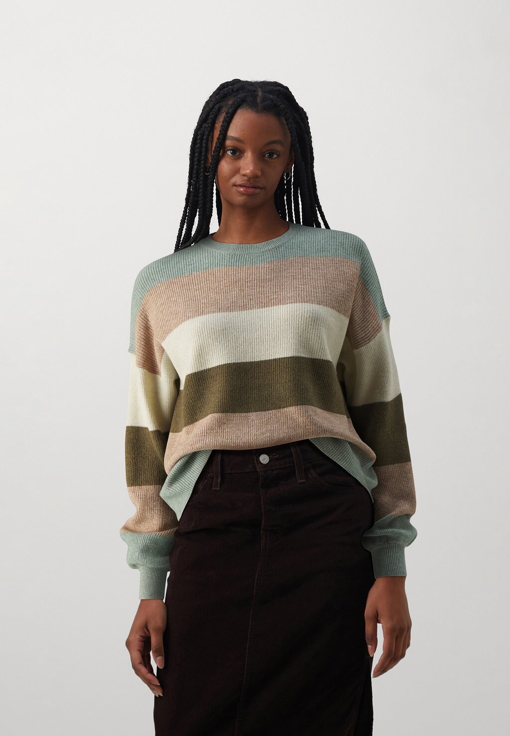 Вязаный свитер ONLATIA STRIPE NOOS ONLY, цвет hedge green/toasted coconut/pumice stone/breen 
Вязаный свитер ONLATIA STRIPE NOOS ONLY, цвет hedge green/toasted coconut/pumice stone/breen