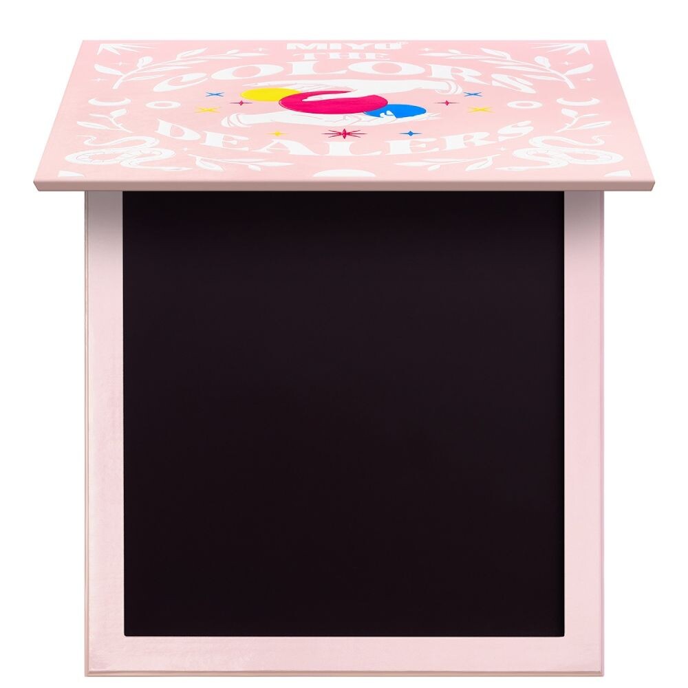 Miyo The Colors Dealers магнитная палетка теней для век, 1 шт.
Miyo The Colors Dealers магнитная палетка теней для век, 1 шт.