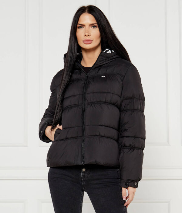 Куртка женская Tommy Jeans стеганая с капюшоном, черный
Куртка женская Tommy Jeans стеганая с капюшоном, черный