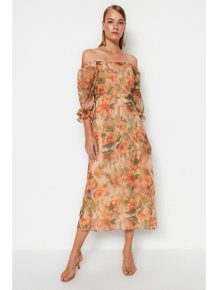 Длинное платье trendyol, цвет apricot/grün
Длинное платье trendyol, цвет apricot/grün