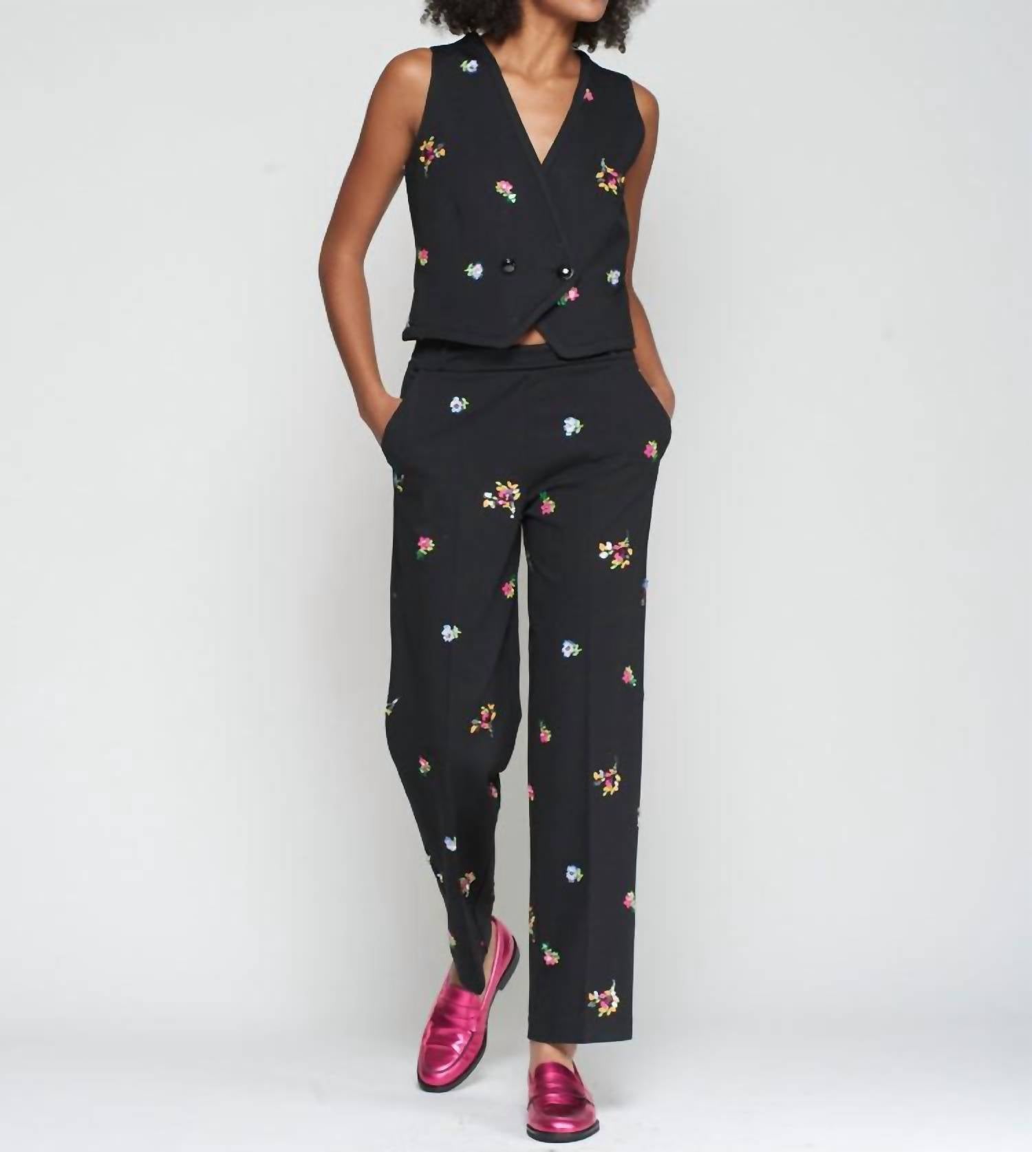 Vilagallo Брюки от костюма Aberturas, черные с цветочным принтом
Vilagallo Брюки от костюма Aberturas, черные с цветочным принтом