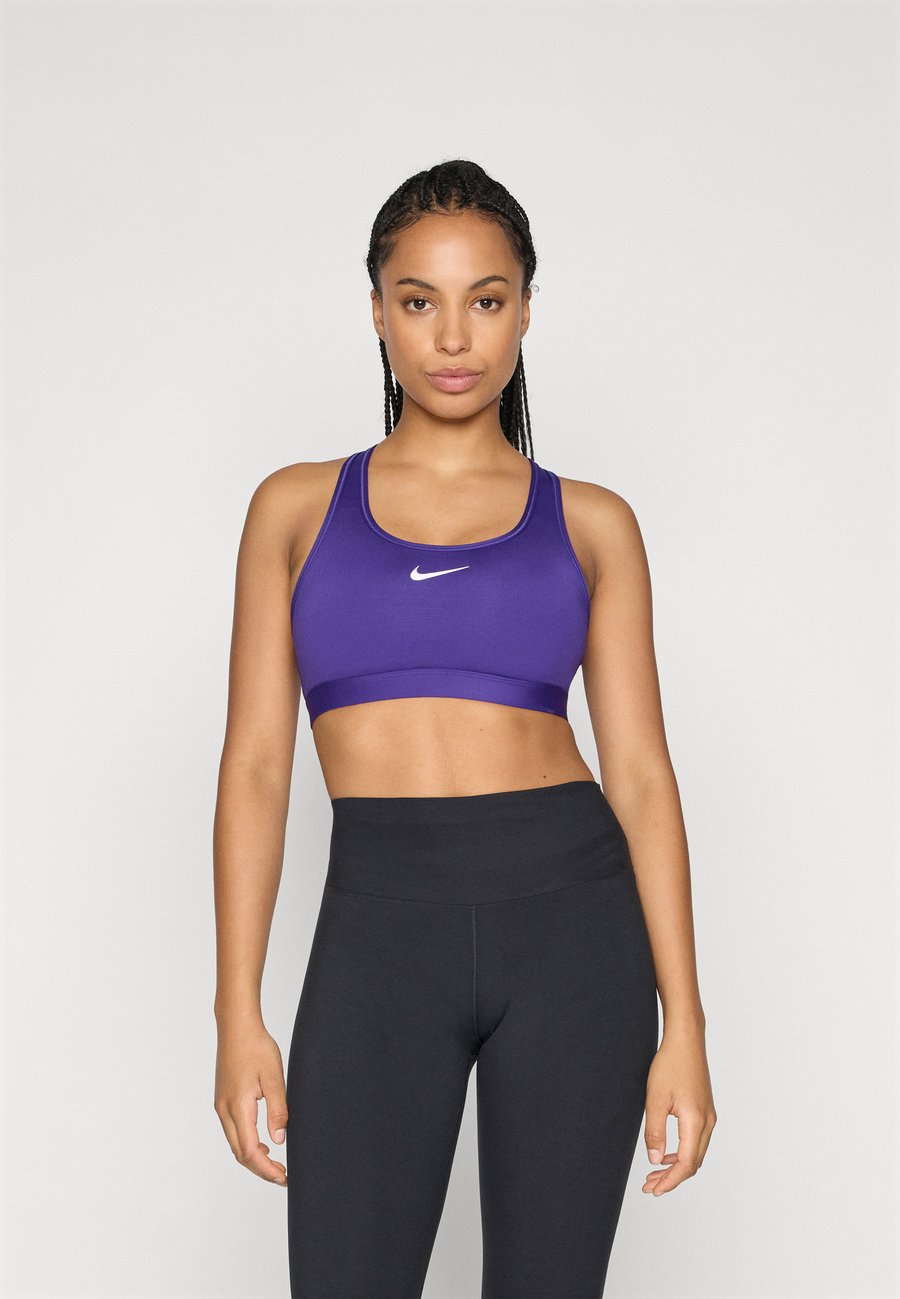 Бюстгальтер Nike Performance BRA, Court Purple/White/Purple
Бюстгальтер Nike Performance BRA, Court Purple/White/Purple