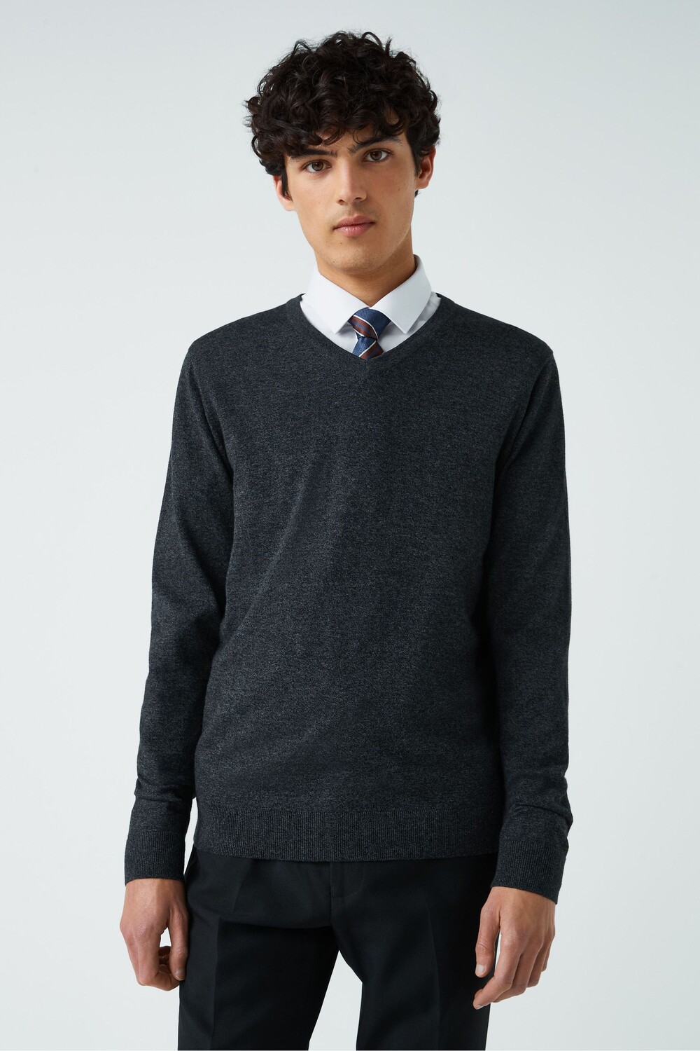 Вязаный свитер с V-образным вырезом Next, серый
Вязаный свитер с V-образным вырезом Next, серый