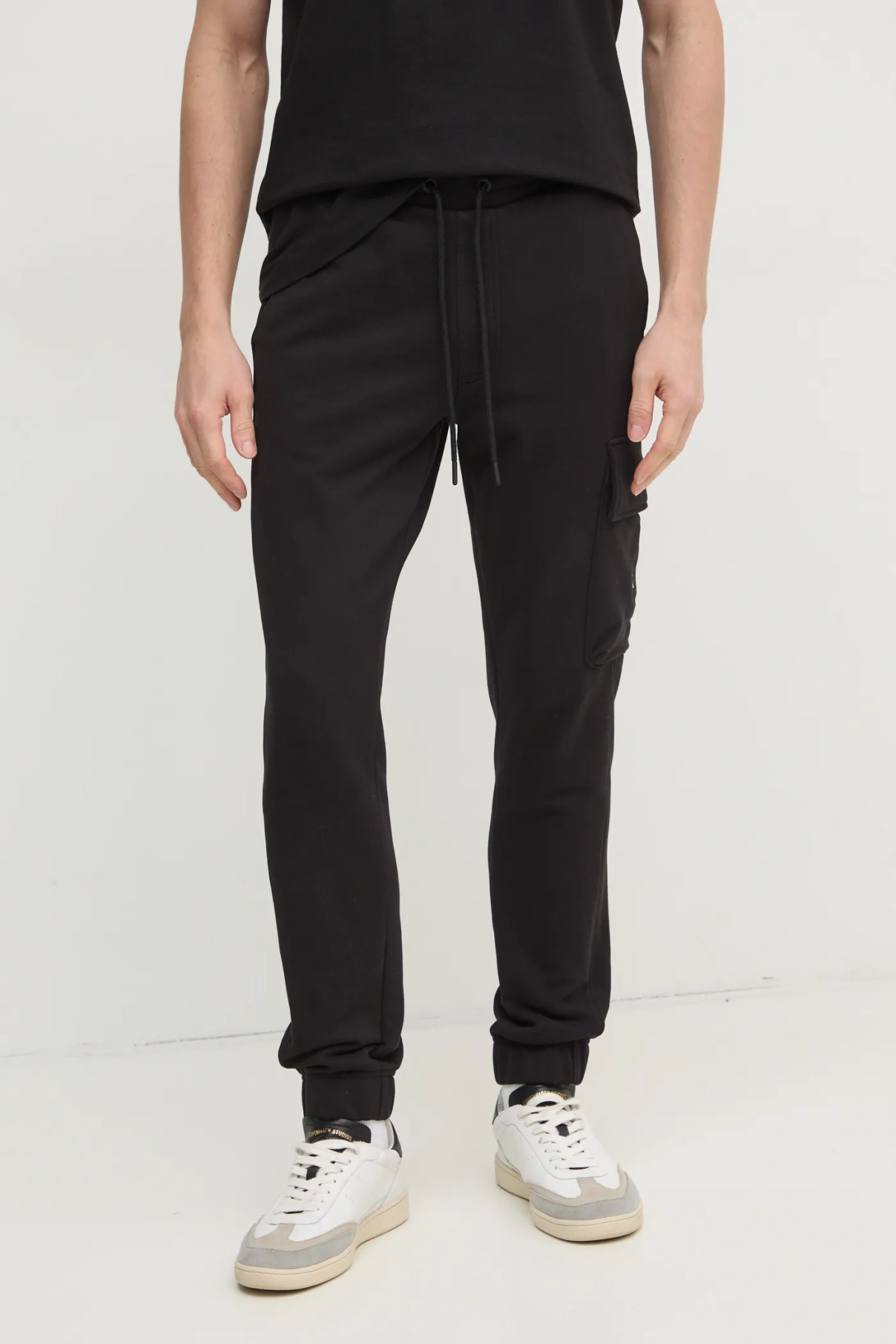 Хлопковые спортивные штаны Calvin Klein Jeans, черный
Хлопковые спортивные штаны Calvin Klein Jeans, черный