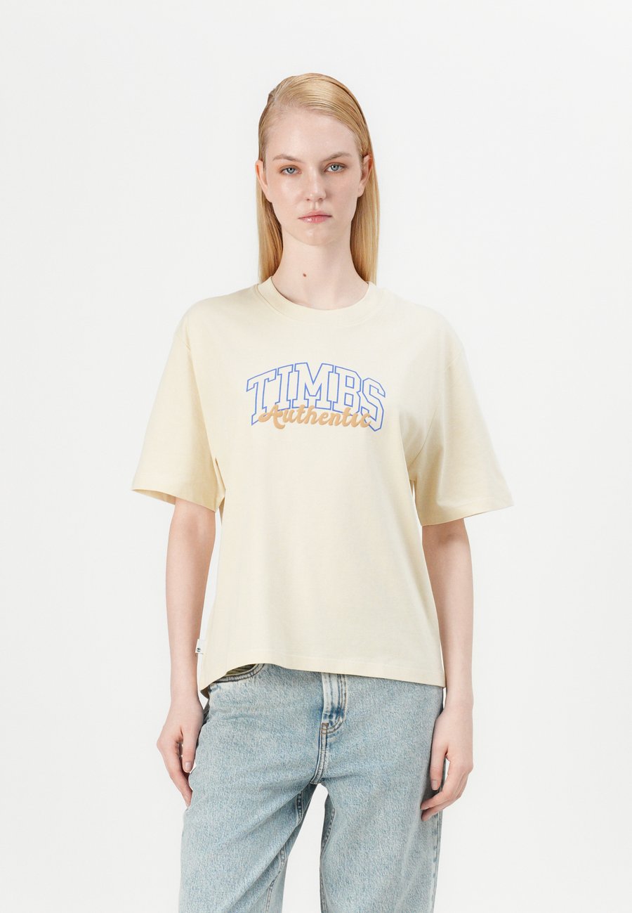 Футболка Timberland VARSITY GRAPHIC SHORT SLEEVE TEE, Angora/Off-White, Белый, Футболка Timberland VARSITY GRAPHIC SHORT SLEEVE TEE, Angora/Off-White
Футболка Timberland VARSITY GRAPHIC SHORT SLEEVE TEE, Angora/Off-White, Белый, Футболка Timberland VARSITY GRAPHIC SHORT SLEEVE TEE, Angora/Off-White