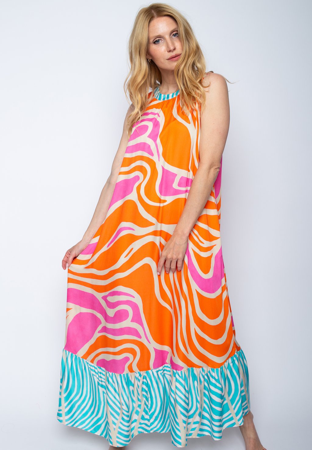 Платье макси Emily van den Bergh, мультиколор
Платье макси Emily van den Bergh, мультиколор