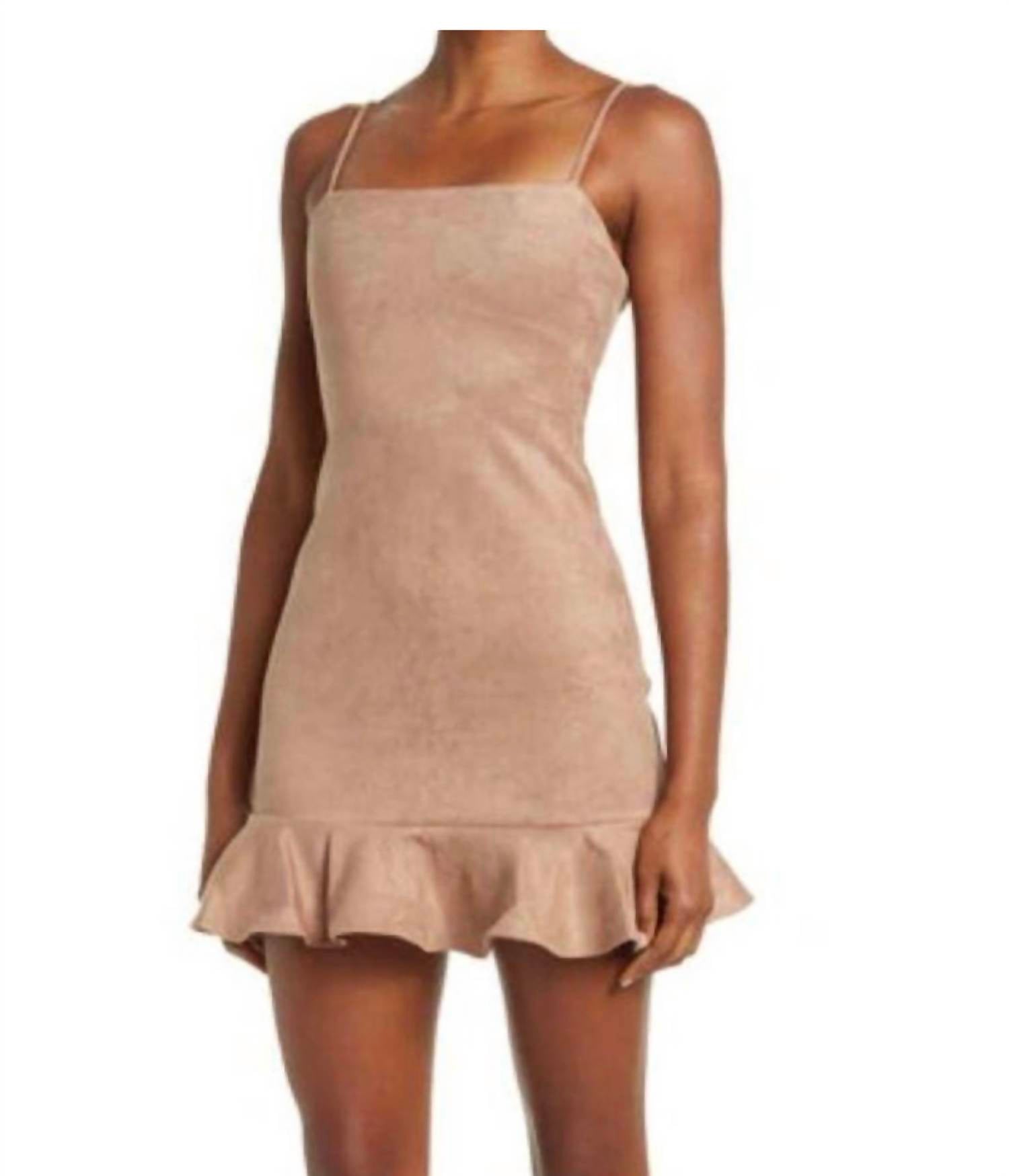 Мини-платье из искусственной замши с оборками и шнуровкой песочного цвета Susana Monaco, цвет sand
Мини-платье из искусственной замши с оборками и шнуровкой песочного цвета Susana Monaco, цвет sand