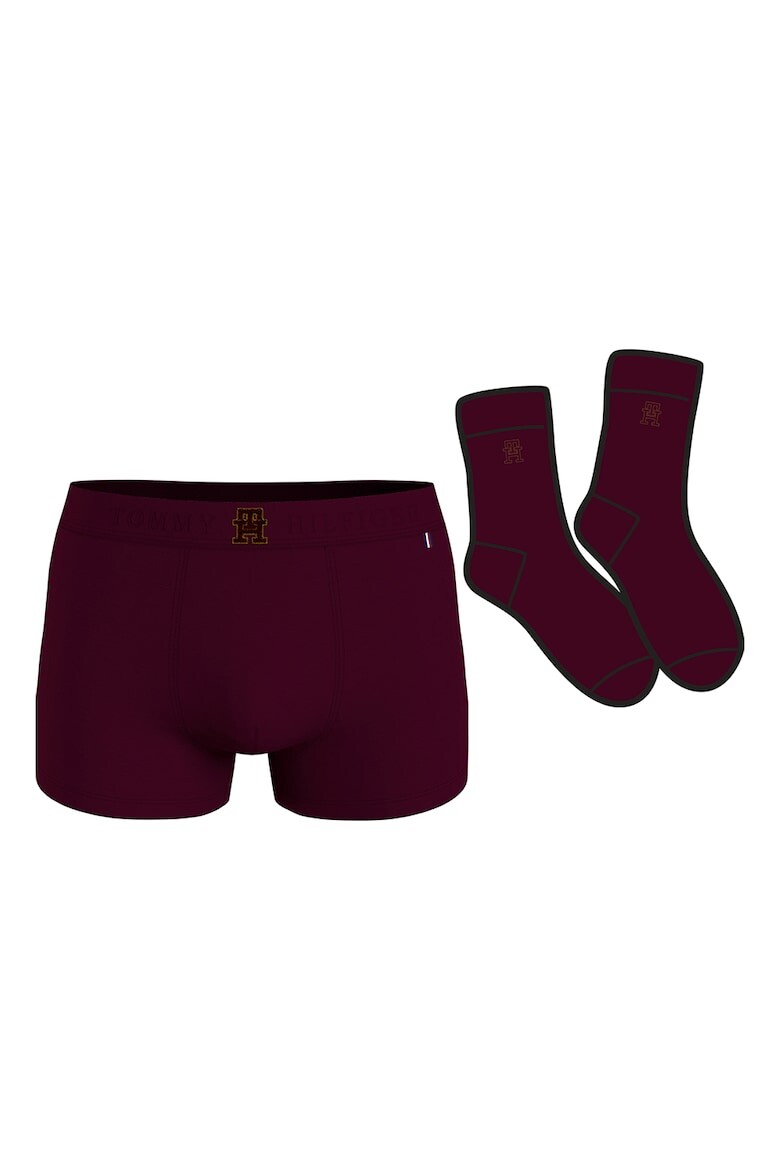 Подарочный набор Tommy Hilfiger: мужские боксеры и носки из органического хлопка
Подарочный набор Tommy Hilfiger: мужские боксеры и носки из органического хлопка