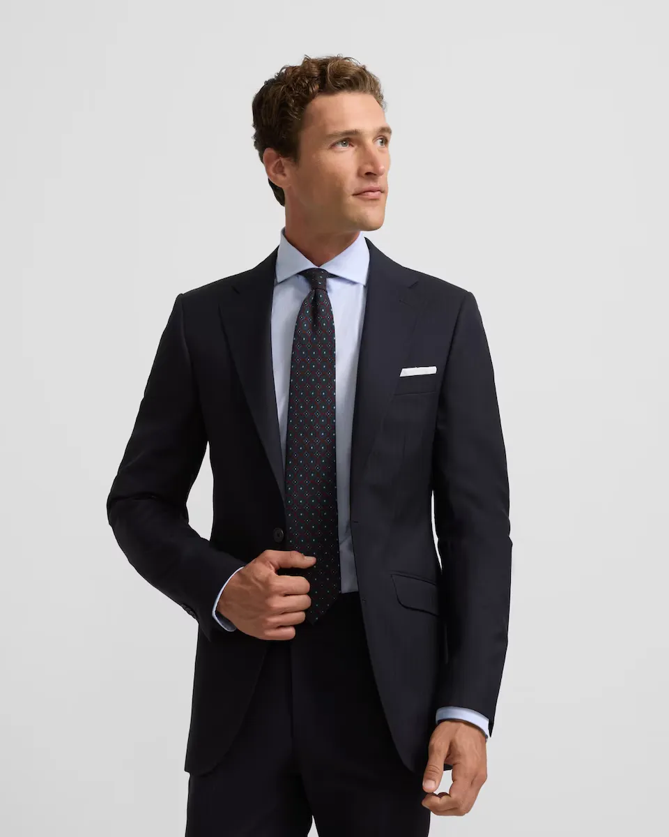 Классический темно-синий мужской пиджак с узором «в елочку» Silbon
Классический темно-синий мужской пиджак с узором «в елочку» Silbon