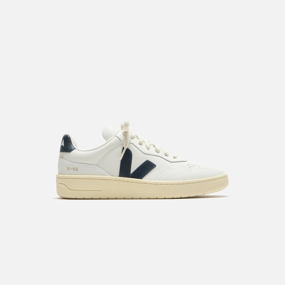 Кроссовки Veja V-90, цвет Extra White/Nautico
Кроссовки Veja V-90, цвет Extra White/Nautico
