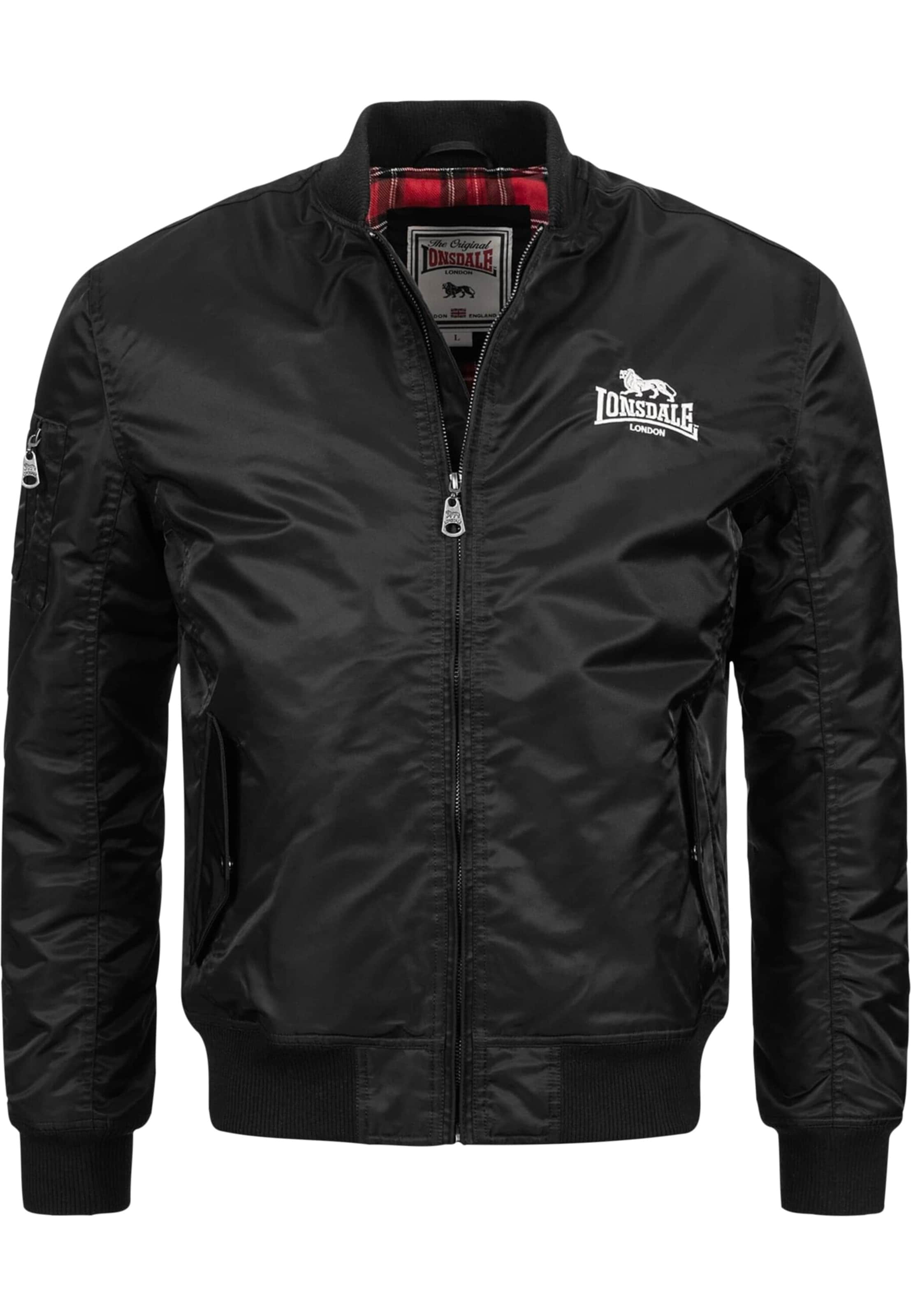 LONSDALE Куртка межсезонная 'Tern Hill' в черном цвете
LONSDALE Куртка межсезонная 'Tern Hill' в черном цвете