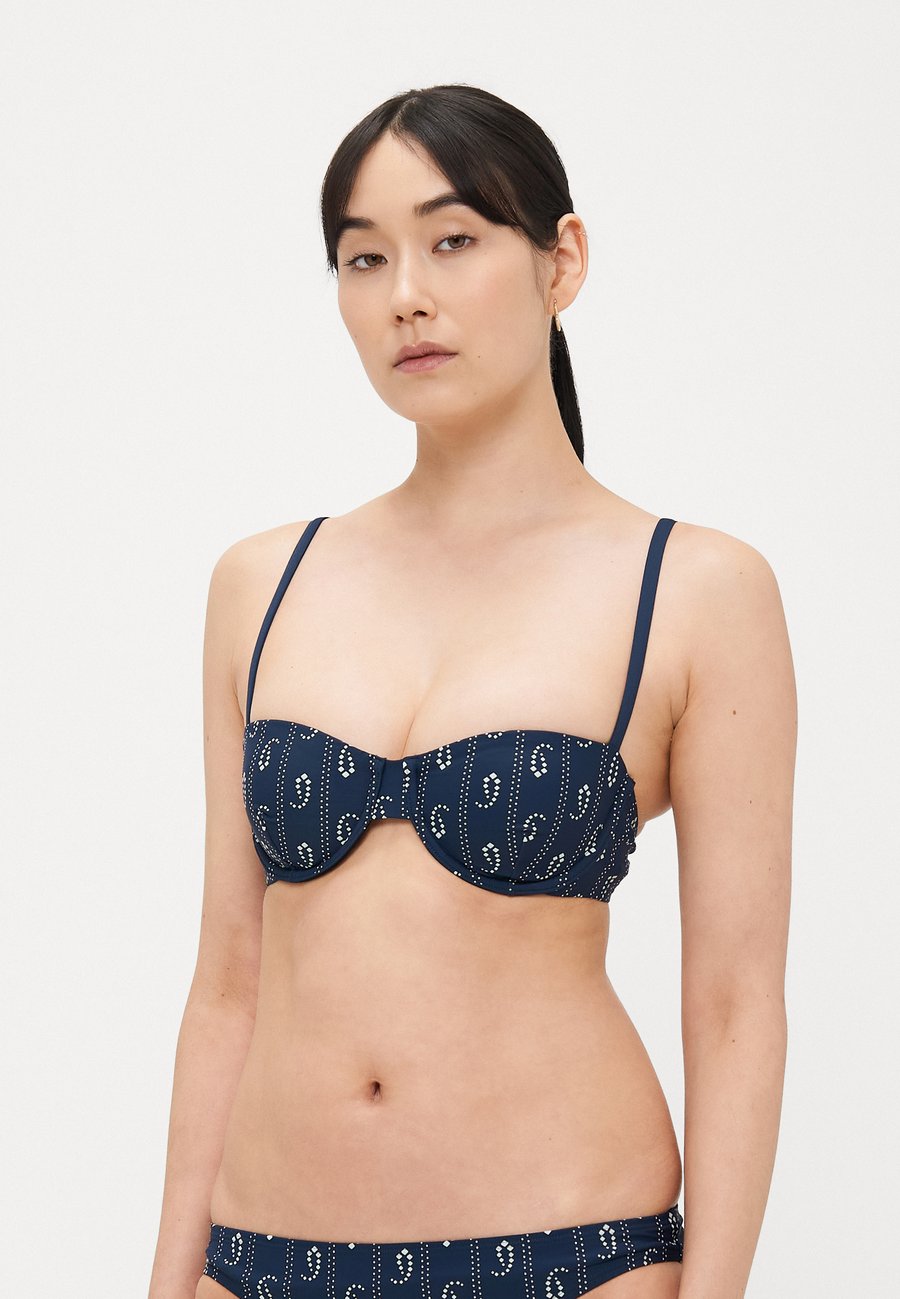 Топ бикини Tory Burch PRINTED UNDERWIRE, Blue/Dark Blue, Синий, Топ бикини Tory Burch PRINTED UNDERWIRE, Blue/Dark Blue
Топ бикини Tory Burch PRINTED UNDERWIRE, Blue/Dark Blue, Синий, Топ бикини Tory Burch PRINTED UNDERWIRE, Blue/Dark Blue