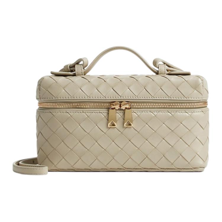 Косметичка из коровьей кожи женская beige Bottega Veneta, Set (Bag+Dust Bag)
Косметичка из коровьей кожи женская beige Bottega Veneta, Set (Bag+Dust Bag)