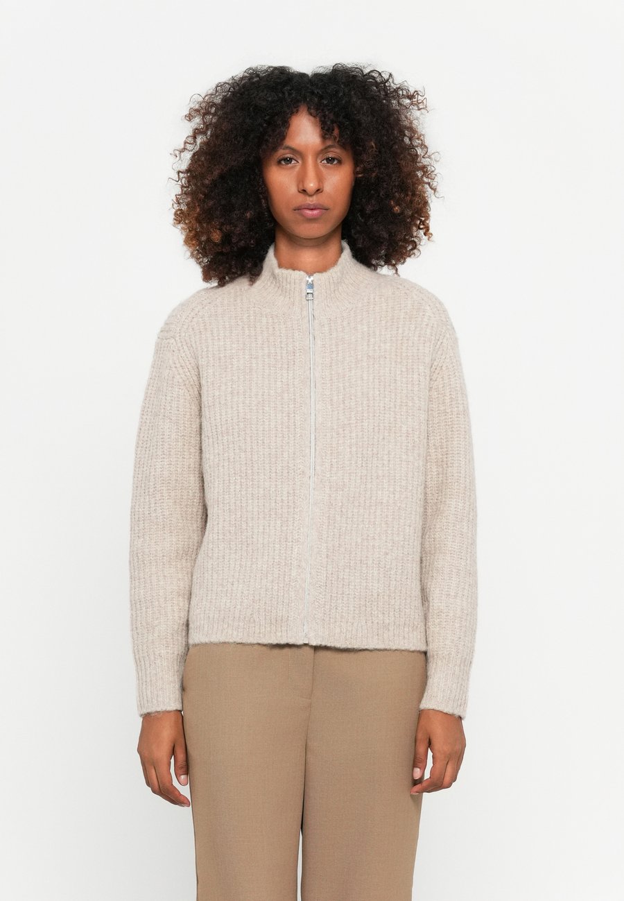 Кардиган TOM TAILOR DENIM HAIRY ZIP CARDIGAN, Cosy Beige Melange/Beige
Кардиган TOM TAILOR DENIM HAIRY ZIP CARDIGAN, Cosy Beige Melange/Beige