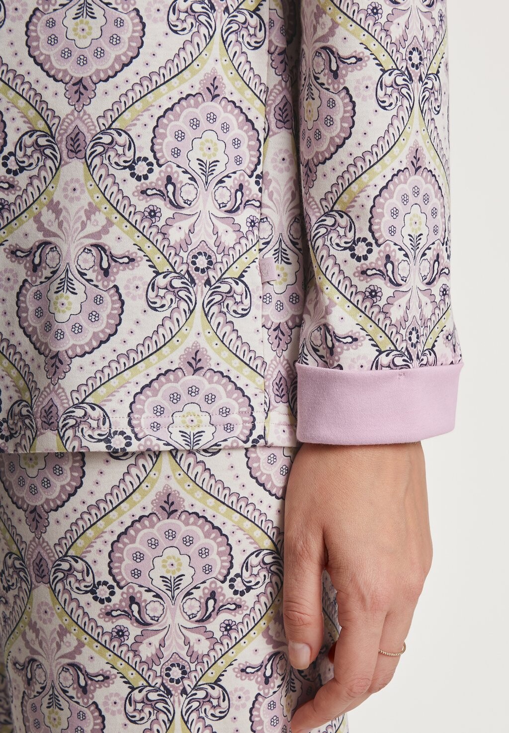 Пижама ORIENT DREAMS LANG Calida, фиолетовый
Пижама ORIENT DREAMS LANG Calida, фиолетовый