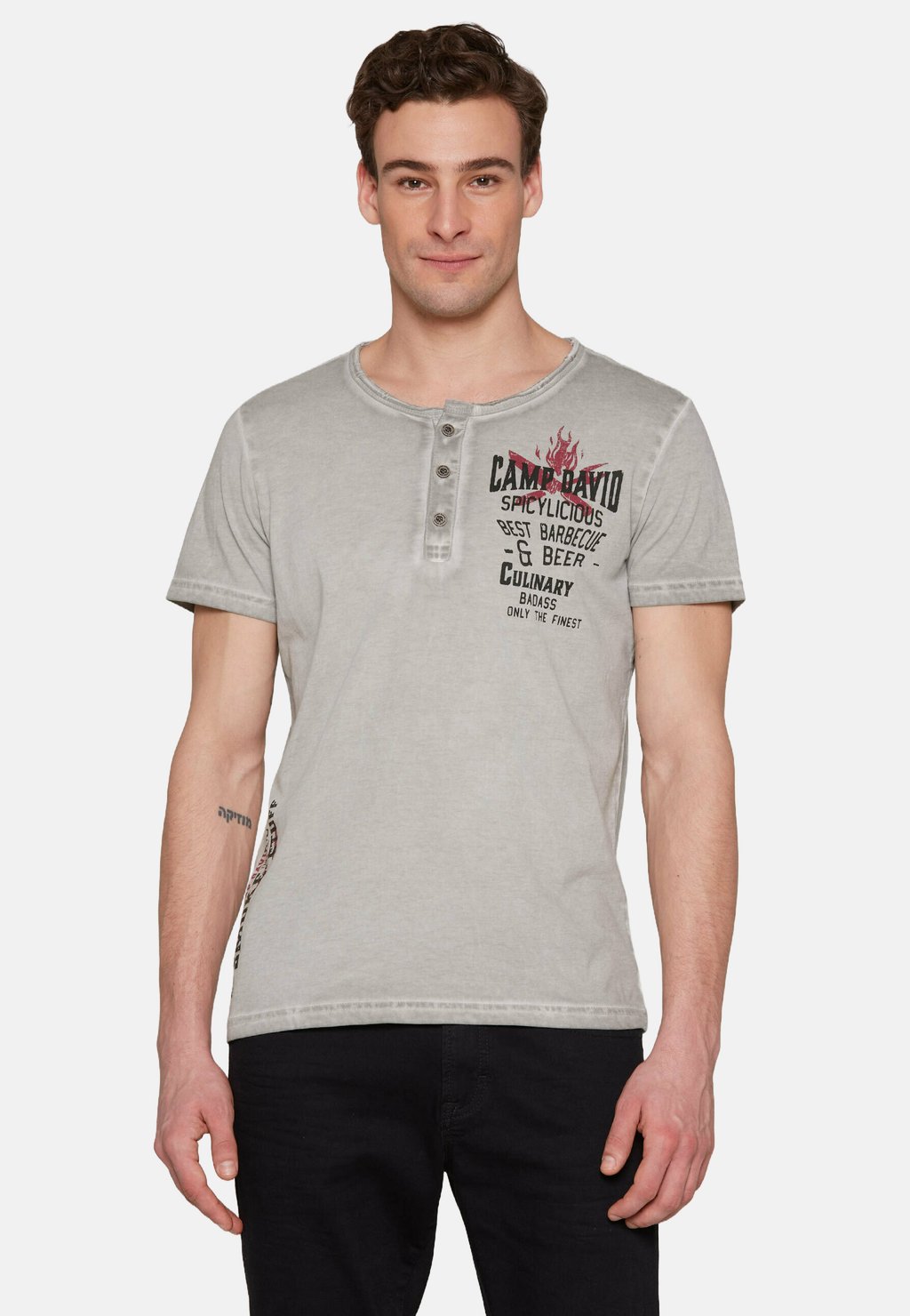 Футболка с принтом MIT BBQ PRINTS Camp David, серый
Футболка с принтом MIT BBQ PRINTS Camp David, серый