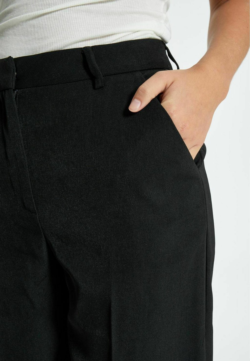 Брюки MSLIVINA STRAIGHT LEG Minus, черный
Брюки MSLIVINA STRAIGHT LEG Minus, черный