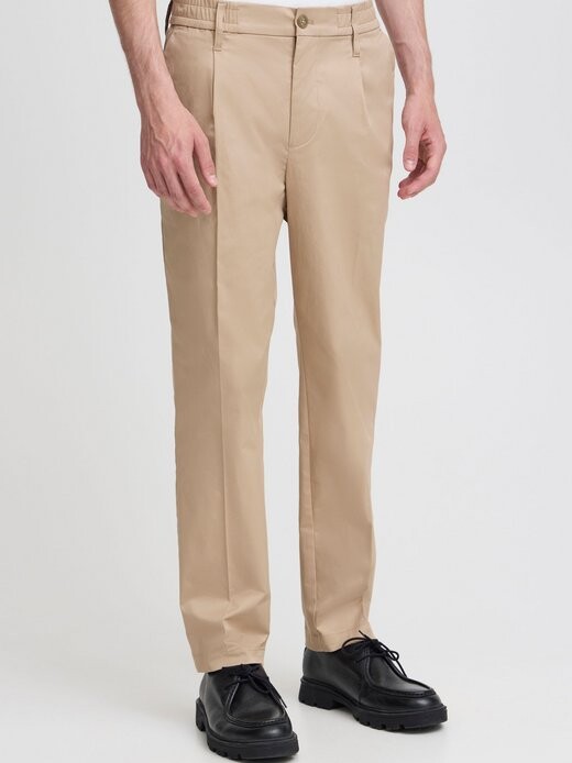 Брюки из ткани cfmarc 0164 Casual Friday, бежевый
Брюки из ткани cfmarc 0164 Casual Friday, бежевый