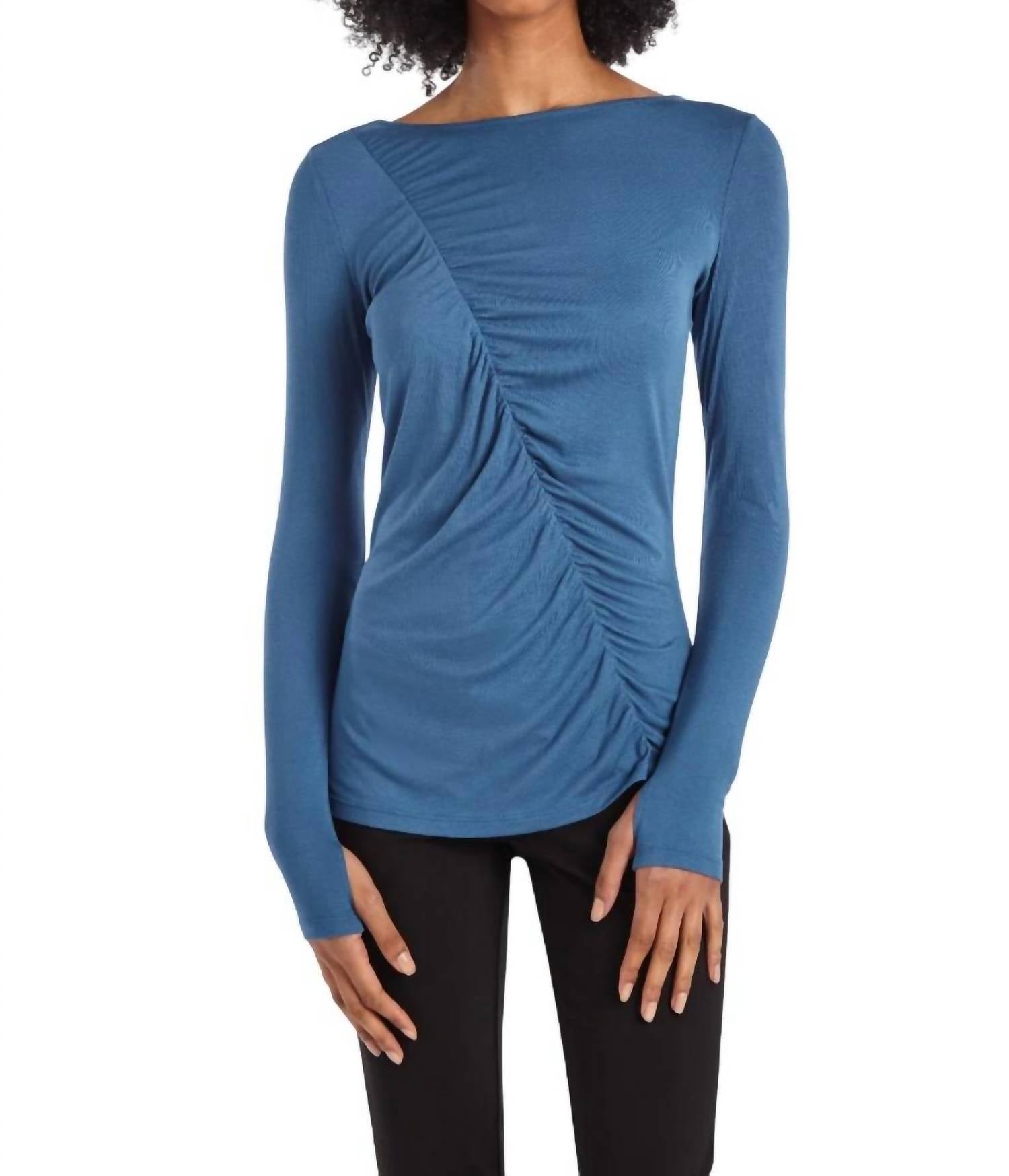 Футболка Bell в цвете Moon Blue Capsule 121
Футболка Bell в цвете Moon Blue Capsule 121