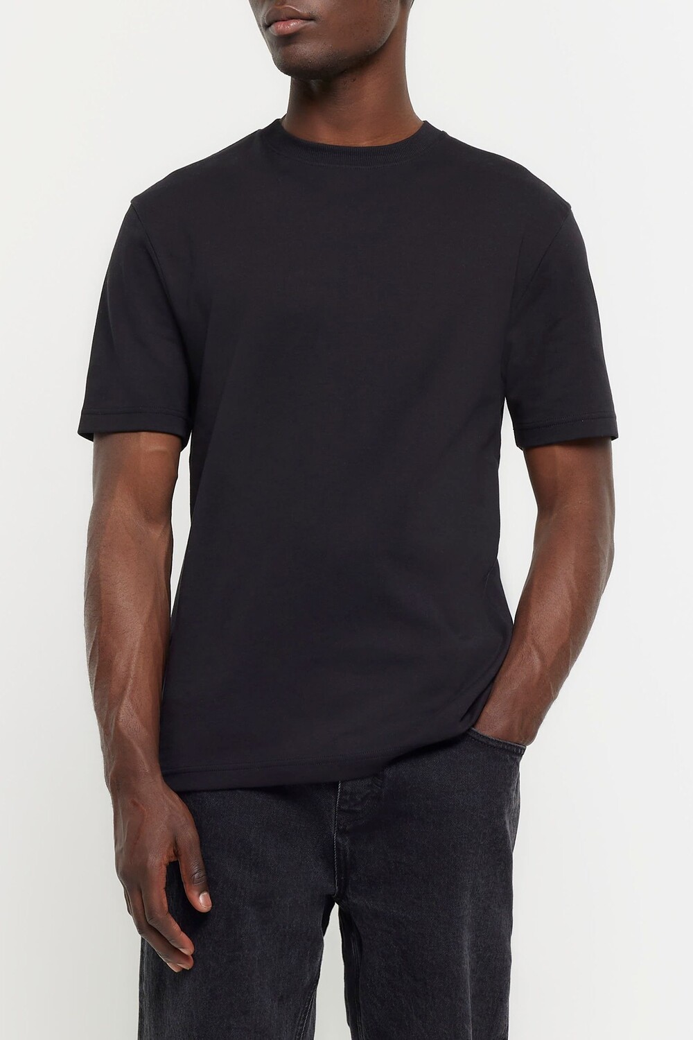 Приталенная футболка студии с короткими рукавами River Island, черный
Приталенная футболка студии с короткими рукавами River Island, черный