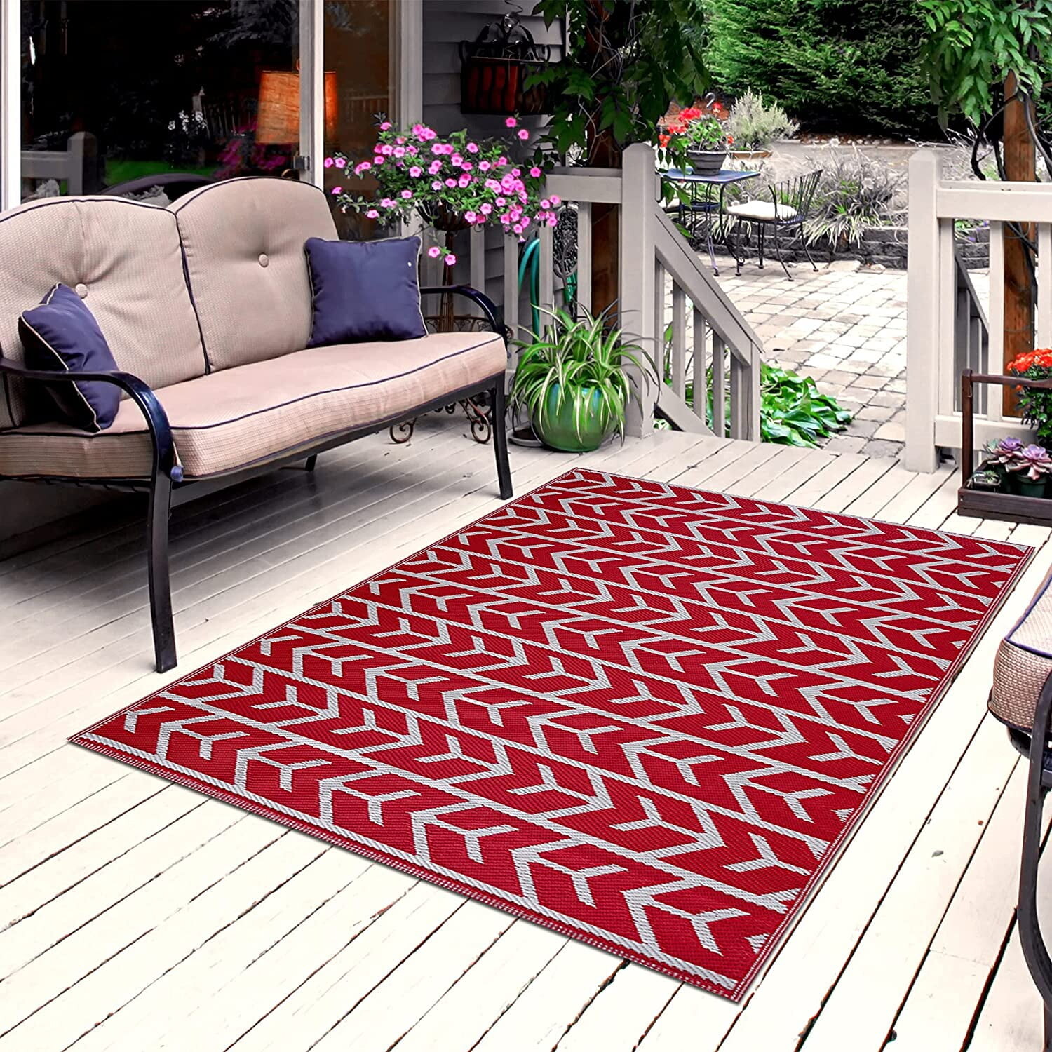 Двусторонний ковер из переработанного пластика Playa Rug 4 x 6 футов, красно-белый
Двусторонний ковер из переработанного пластика Playa Rug 4 x 6 футов, красно-белый