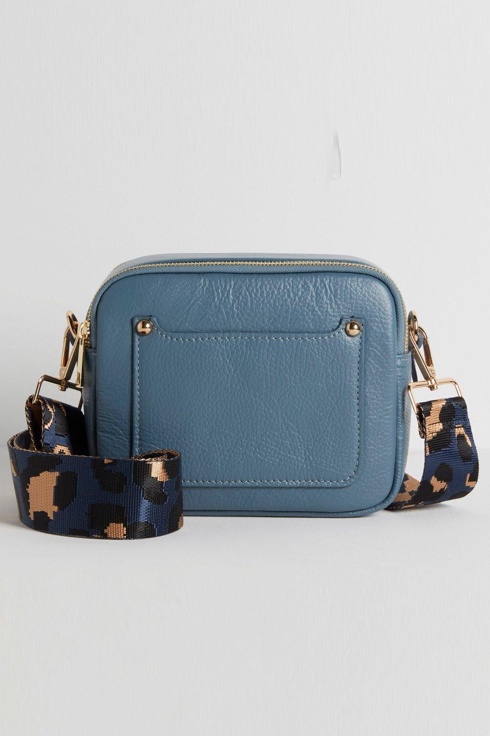 Сумка через плечо с темным леопардовым ремешком Betsy & Floss, синий
Сумка через плечо с темным леопардовым ремешком Betsy & Floss, синий