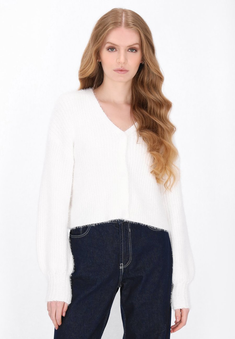 Кардиган DreiMaster Cardigan, Offwhite/Off-White
Кардиган DreiMaster Cardigan, Offwhite/Off-White