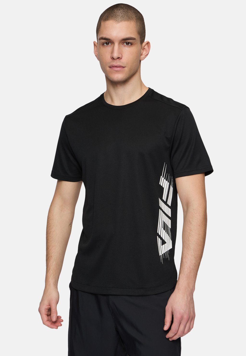 Футболка с принтом TOMELLOSO Fila, черный
Футболка с принтом TOMELLOSO Fila, черный