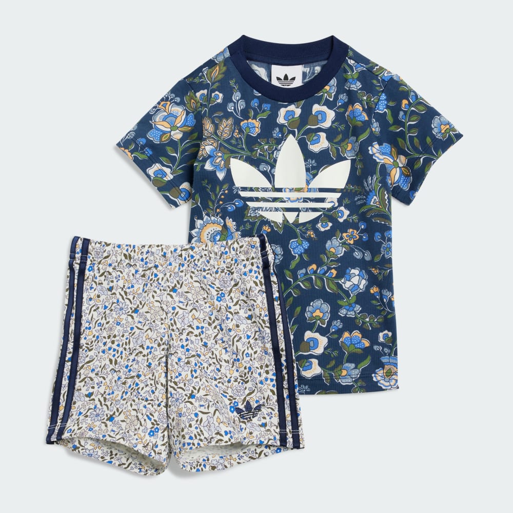 Комплект Adidas Originals x Liberty London Short Tee Set Kids, цвет Night Indigo/Multicolor
Комплект Adidas Originals x Liberty London Short Tee Set Kids, цвет Night Indigo/Multicolor