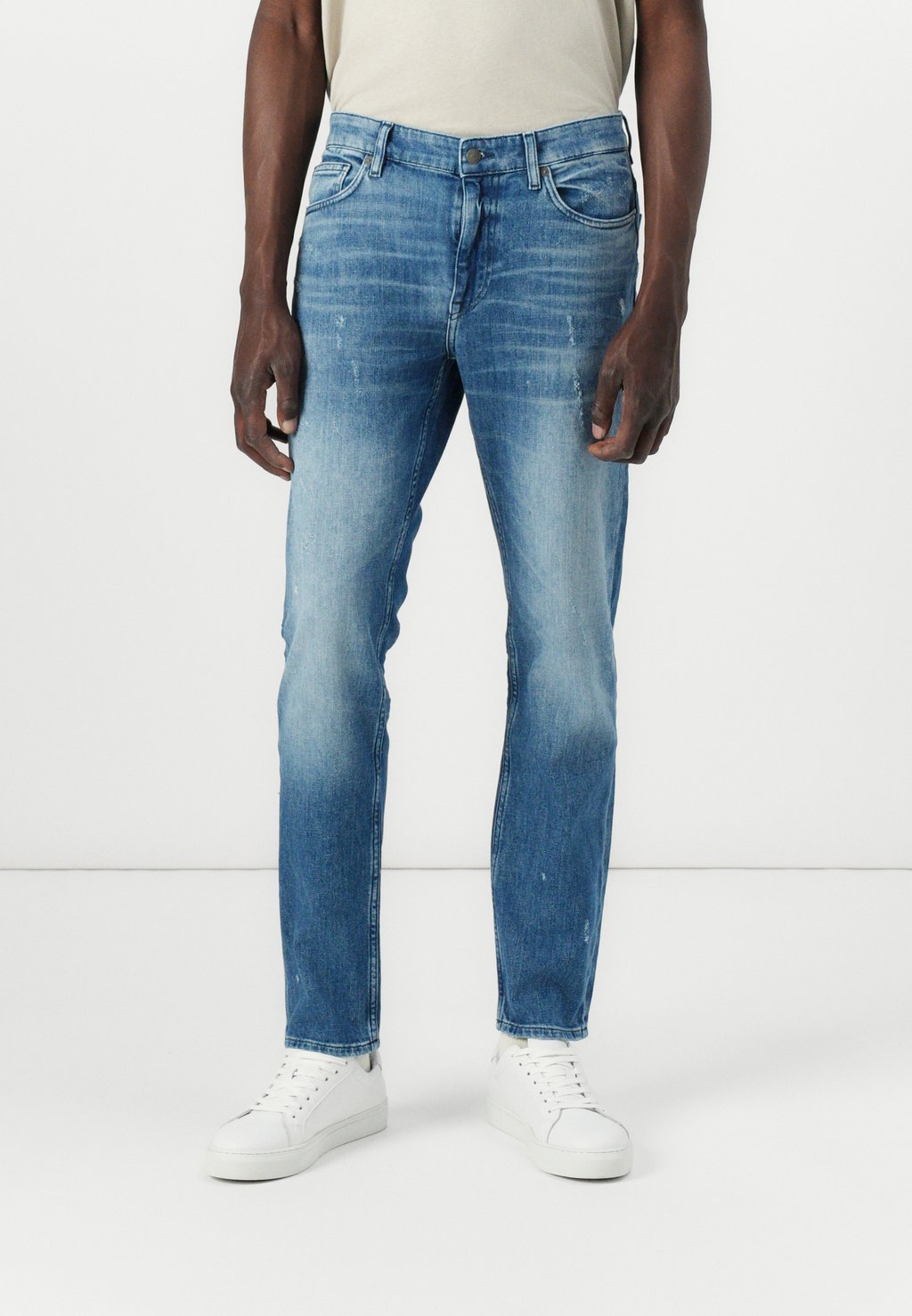 Джинсы прямого кроя DELAWARE BOSS, синий
Джинсы прямого кроя DELAWARE BOSS, синий