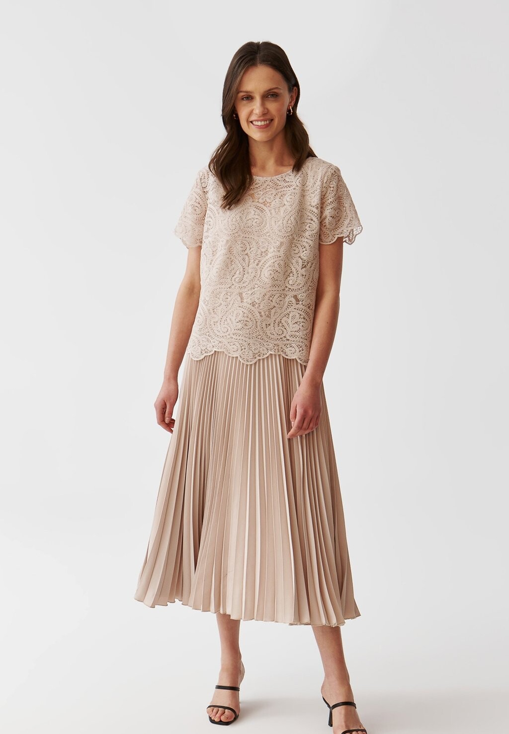 Летнее платье Luna TATUUM, бежевое
Летнее платье Luna TATUUM, бежевое