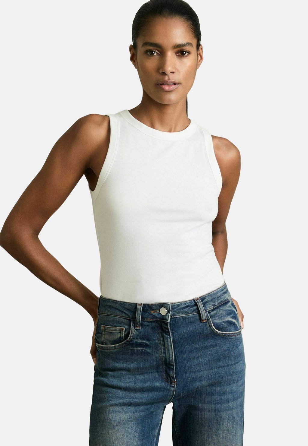 Топ Reiss, белый
Топ Reiss, белый