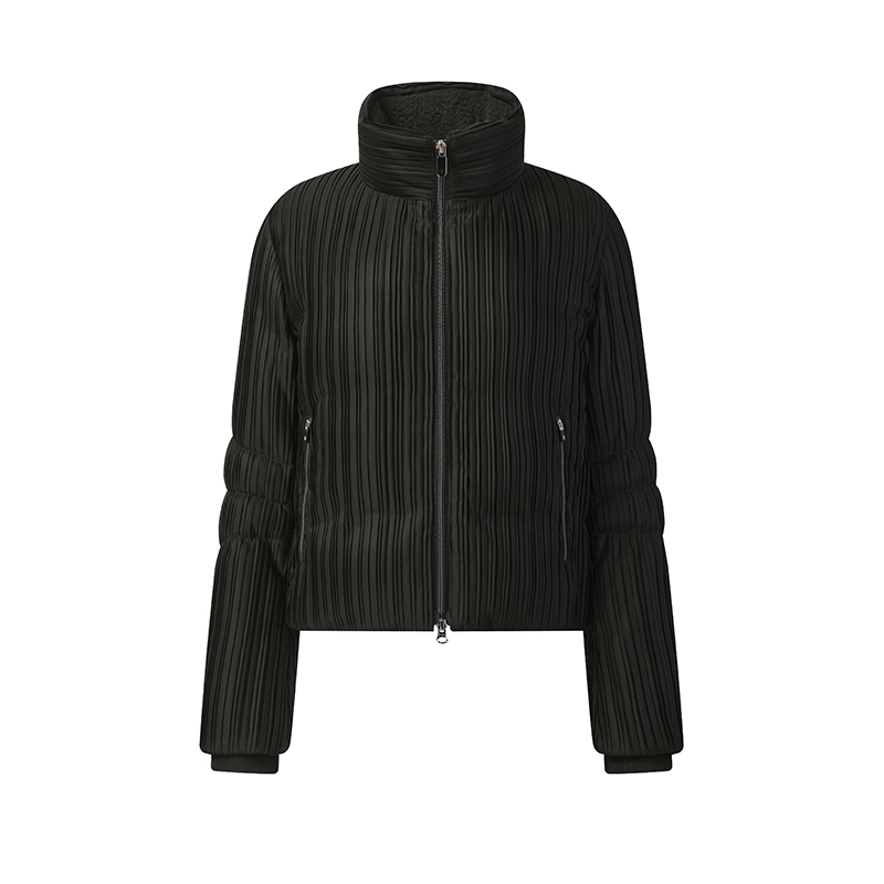 Пуховик женский Jet FILA, черный
Пуховик женский Jet FILA, черный