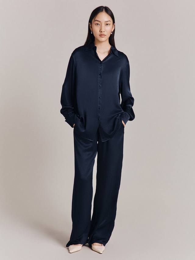 Широкие атласные брюки на завязках от имоджен Ghost, темно-синий
Широкие атласные брюки на завязках от имоджен Ghost, темно-синий