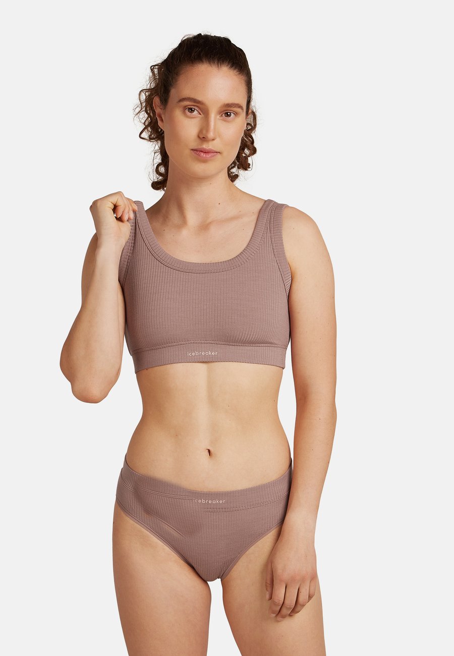 Бюстгальтер icebreaker Light support sports bra, Summit/Brown
Бюстгальтер icebreaker Light support sports bra, Summit/Brown