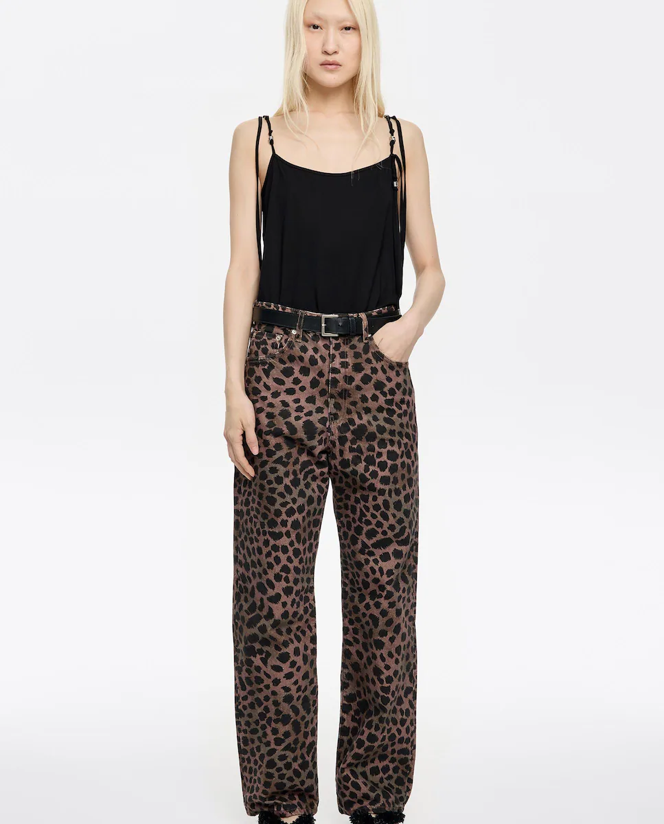 Женские прямые джинсы Cheetah с высокой посадкой Bimba y Lola, цвет Kaki
Женские прямые джинсы Cheetah с высокой посадкой Bimba y Lola, цвет Kaki